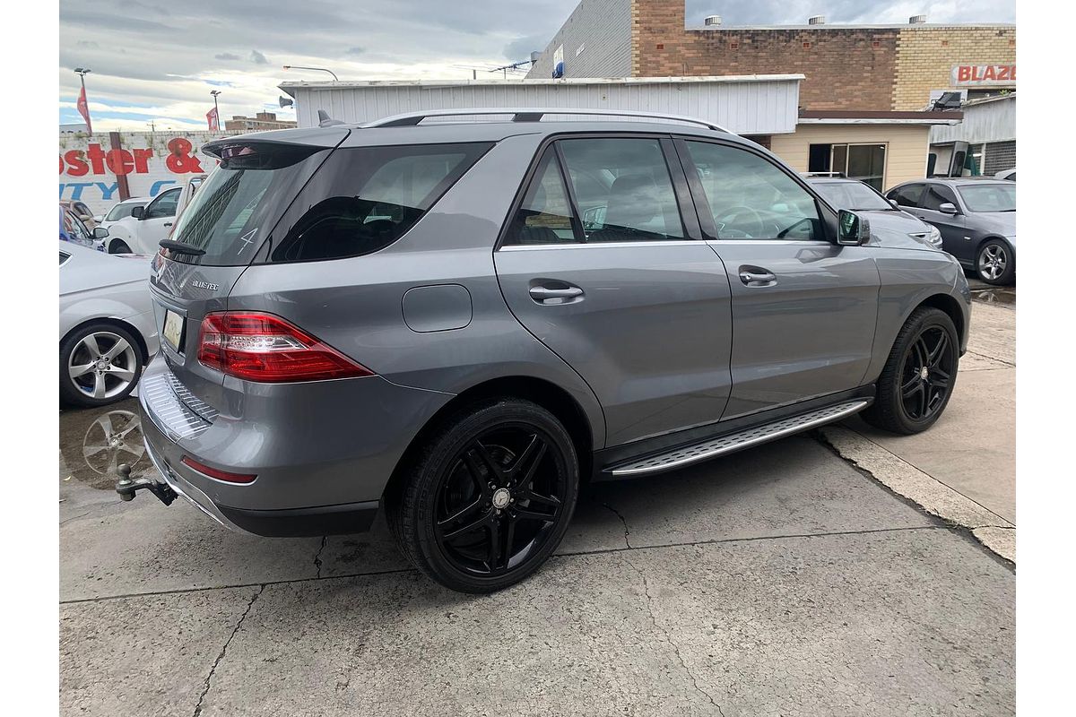 2013 Mercedes-Benz M-Class ML250 BlueTEC W166