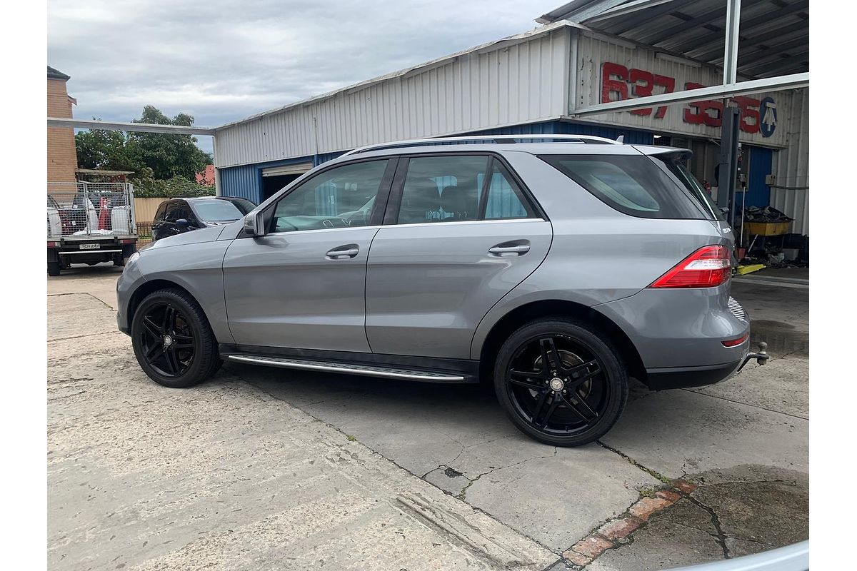 2013 Mercedes-Benz M-Class ML250 BlueTEC W166