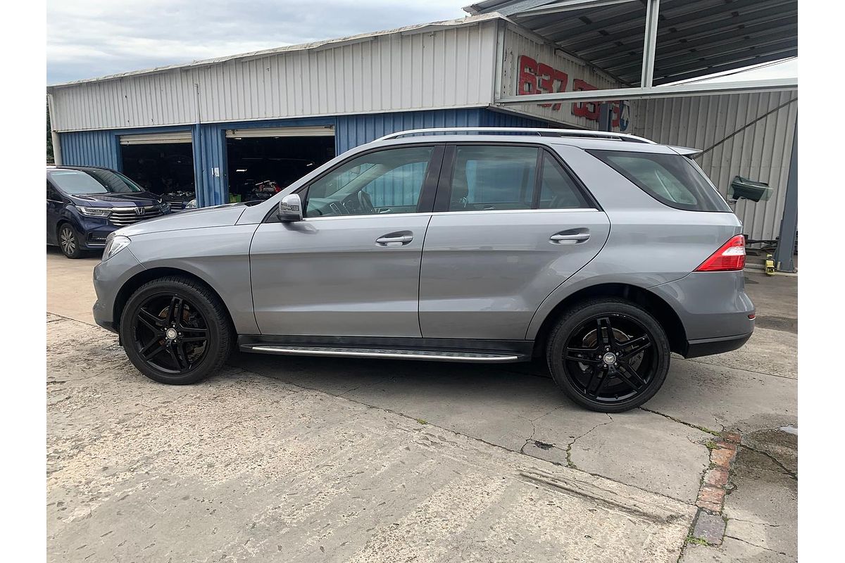 2013 Mercedes-Benz M-Class ML250 BlueTEC W166