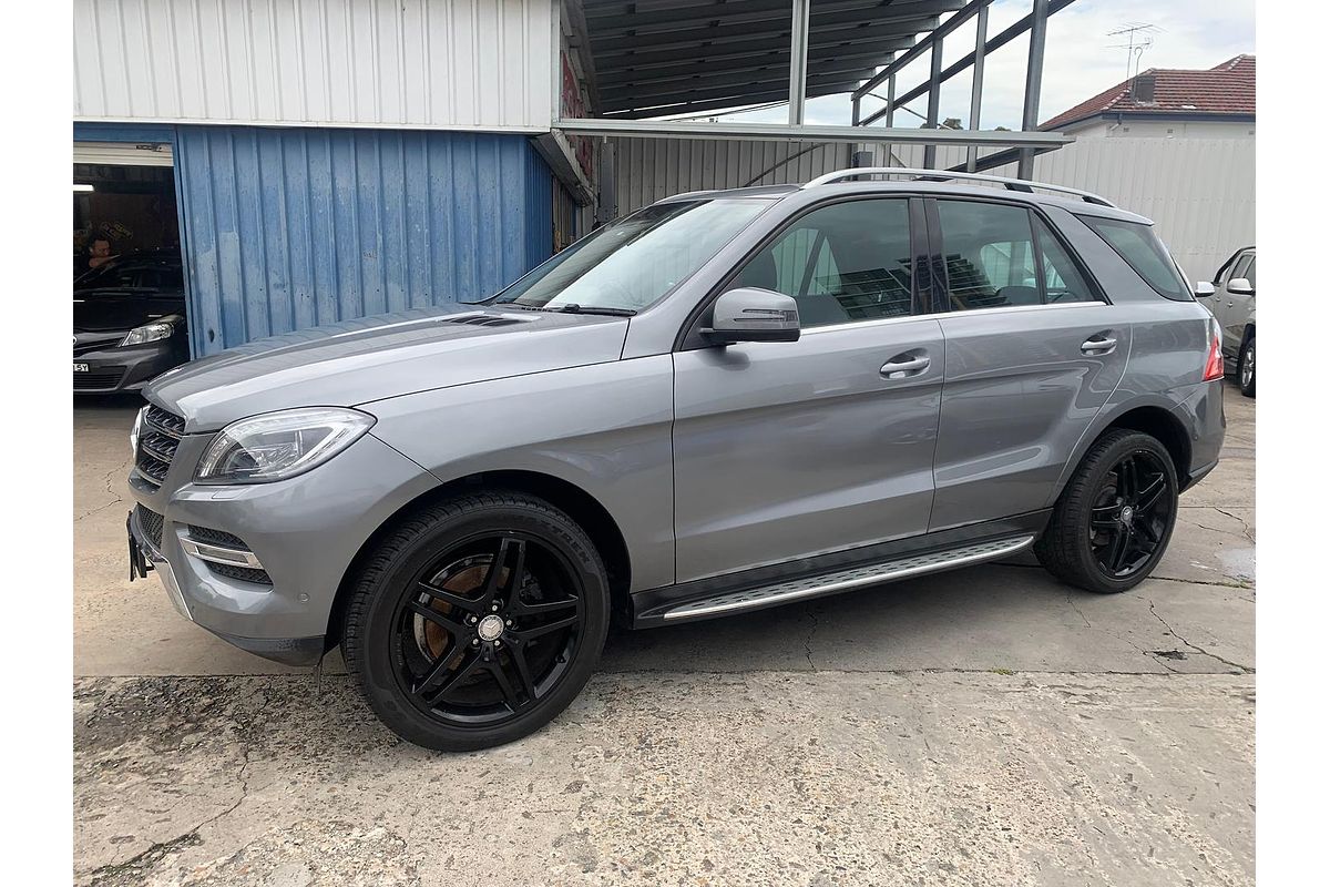 2013 Mercedes-Benz M-Class ML250 BlueTEC W166