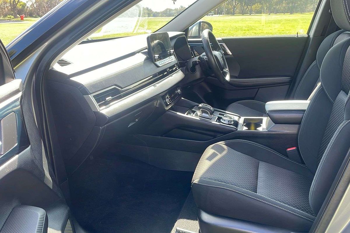 2022 Mitsubishi Outlander ES ZM
