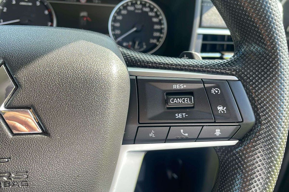 2022 Mitsubishi Outlander ES ZM