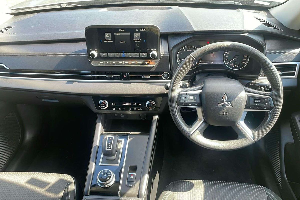 2022 Mitsubishi Outlander ES ZM