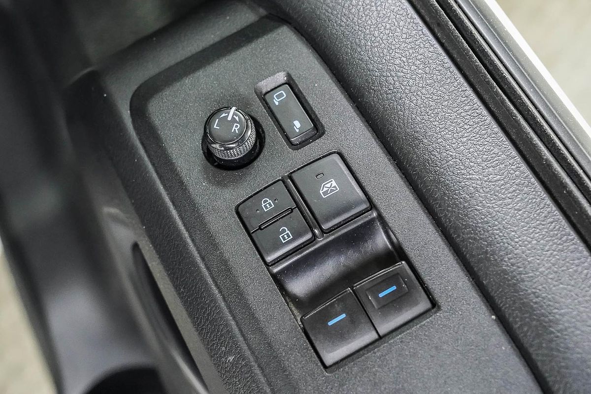 2021 Toyota Hiace GDH300R LWB