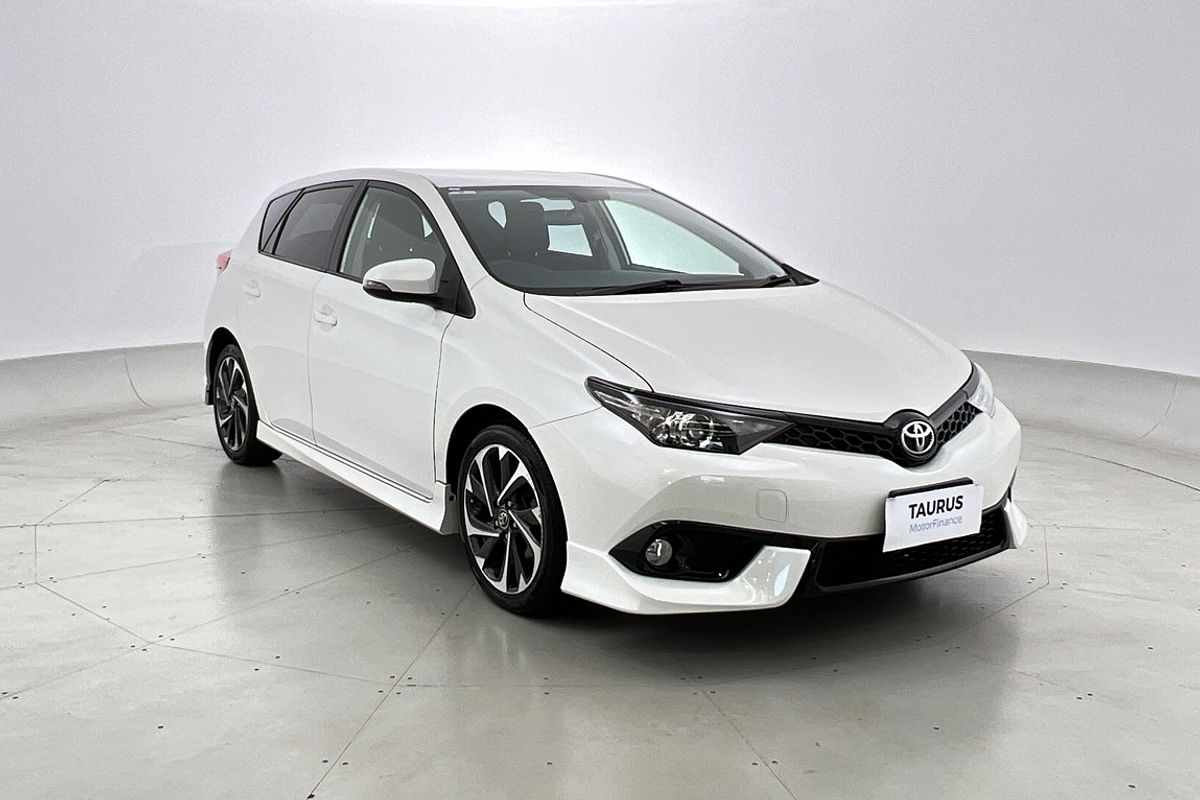 2015 Toyota Corolla SX ZRE182R