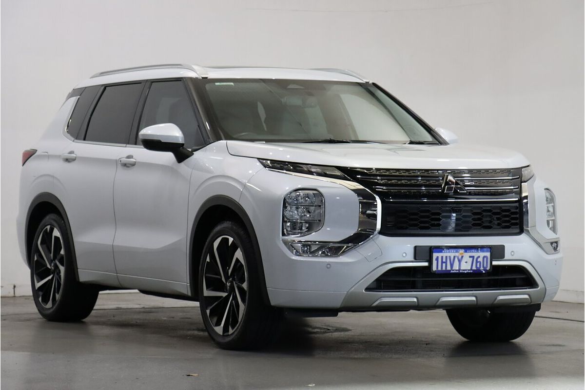 2023 Mitsubishi Outlander Exceed ZM