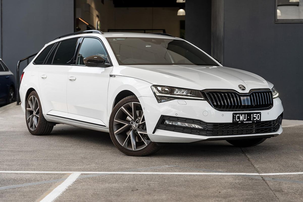 2023 ŠKODA Superb 206TSI SportLine NP