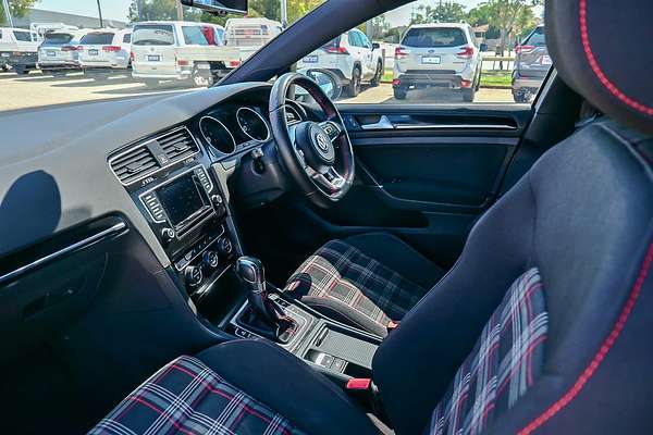 2014 Volkswagen Golf GTI 7