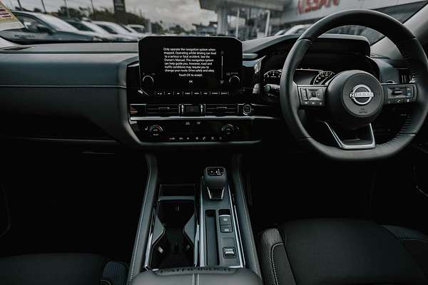 2024 Nissan Pathfinder ST-L R53