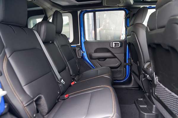 2024 Jeep Wrangler Unlimited Overland JL