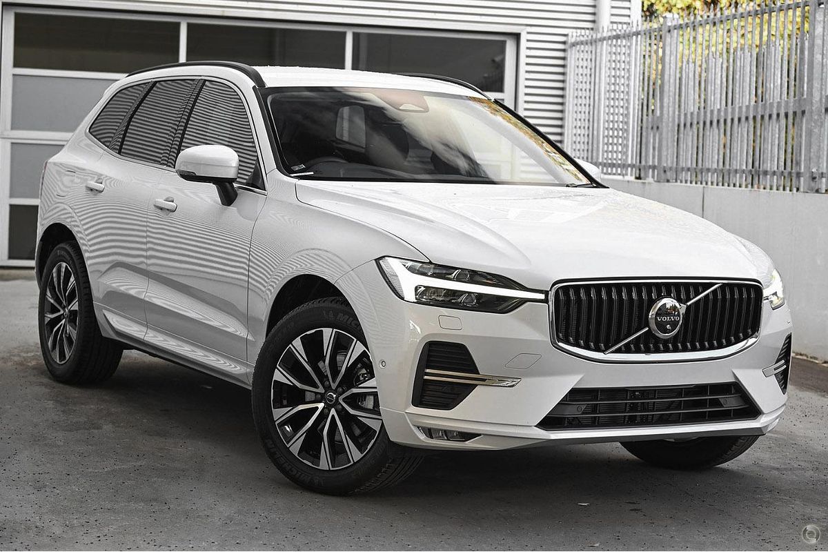 2024 Volvo XC60 Plus B5