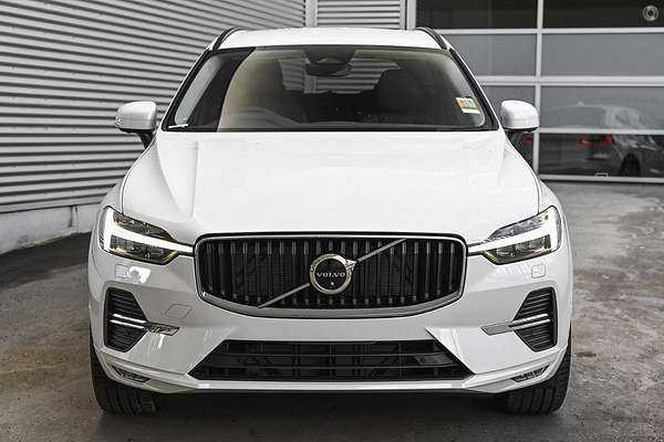 2024 Volvo XC60 Plus B5