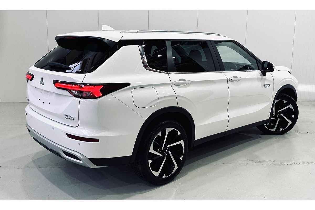 2022 Mitsubishi Outlander PHEV Aspire ZM