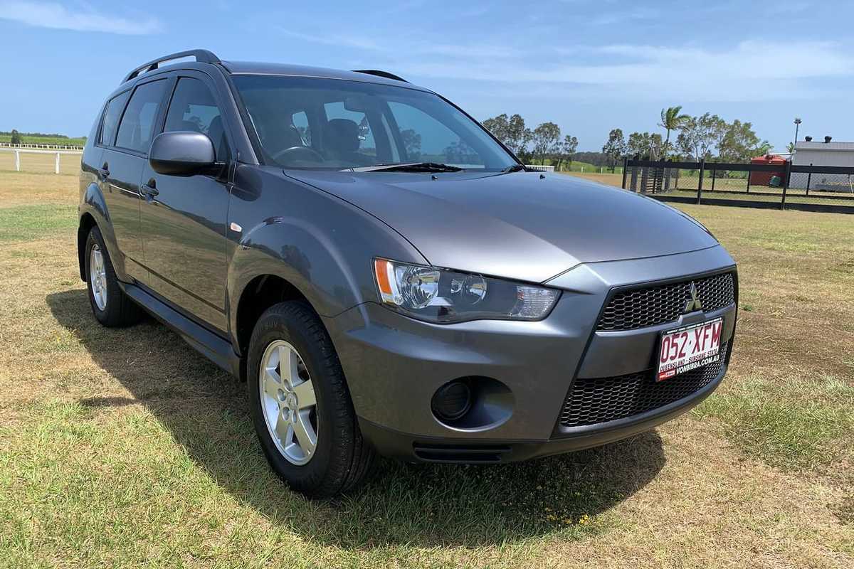2010 Mitsubishi OUTLANDER LS ZH