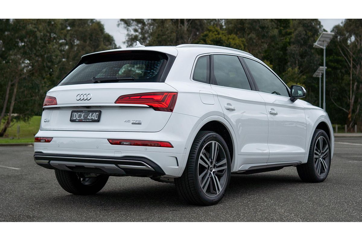 2024 Audi Q5 45 TFSI Sport FY