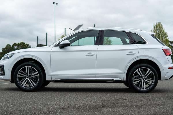2024 Audi Q5 45 TFSI Sport FY