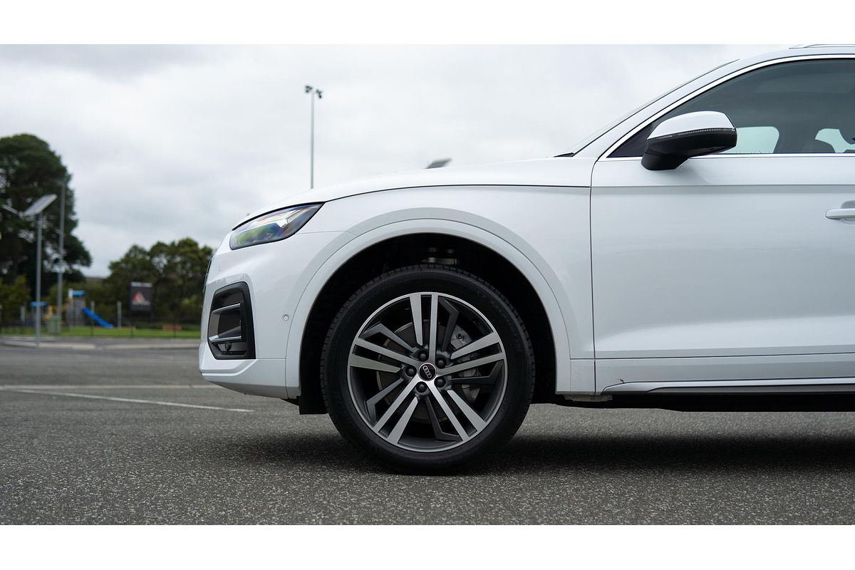 2024 Audi Q5 45 TFSI Sport FY