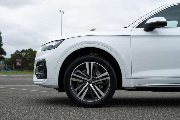 2024 Audi Q5 45 TFSI Sport FY