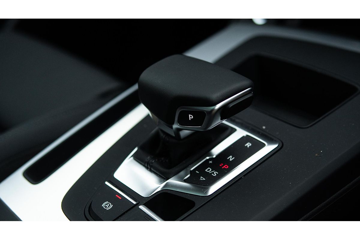 2024 Audi Q5 45 TFSI Sport FY
