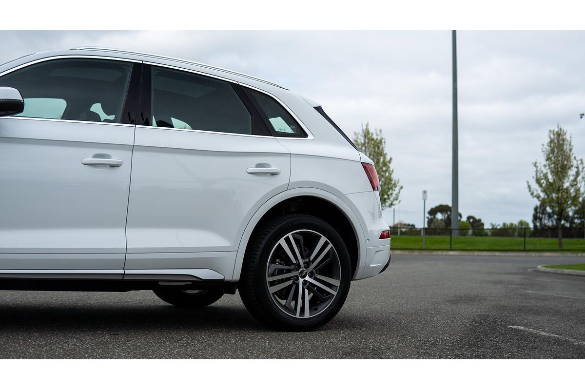2024 Audi Q5 45 TFSI Sport FY