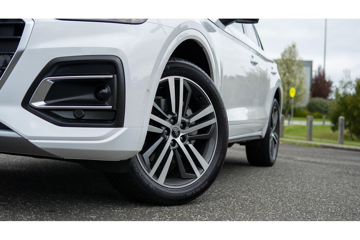 2024 Audi Q5 45 TFSI Sport FY
