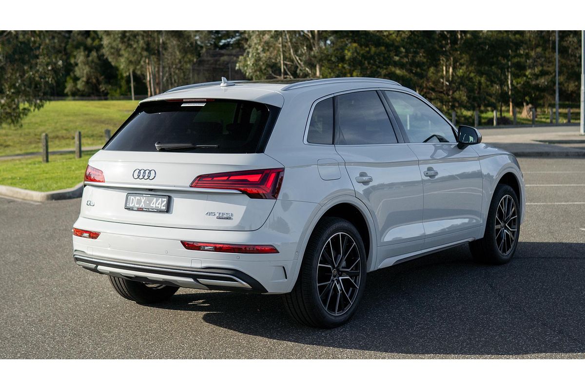 2024 Audi Q5 45 TFSI Sport FY