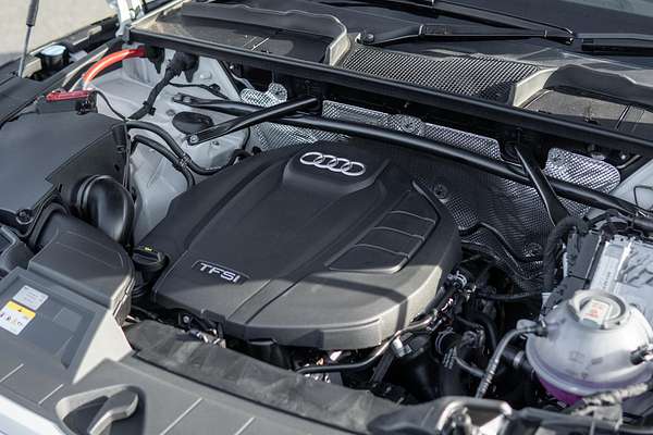 2024 Audi Q5 45 TFSI Sport FY