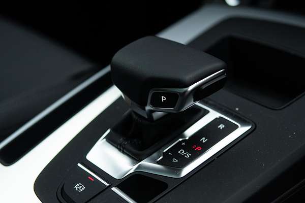 2024 Audi Q5 45 TFSI Sport FY