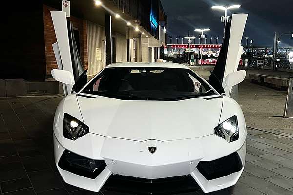 2012 Lamborghini Aventador LP700-4 834