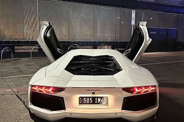 2012 Lamborghini Aventador LP700-4 834