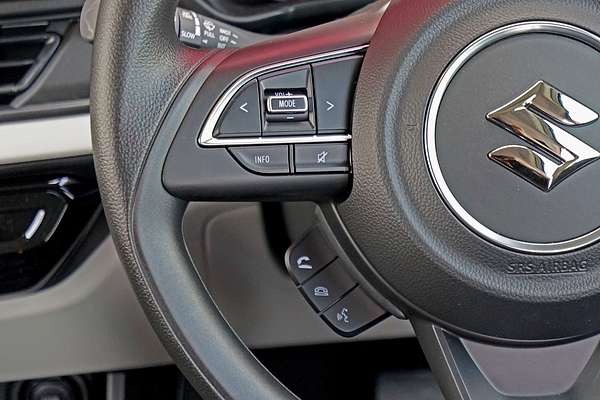 2024 Suzuki Swift Hybrid UZ