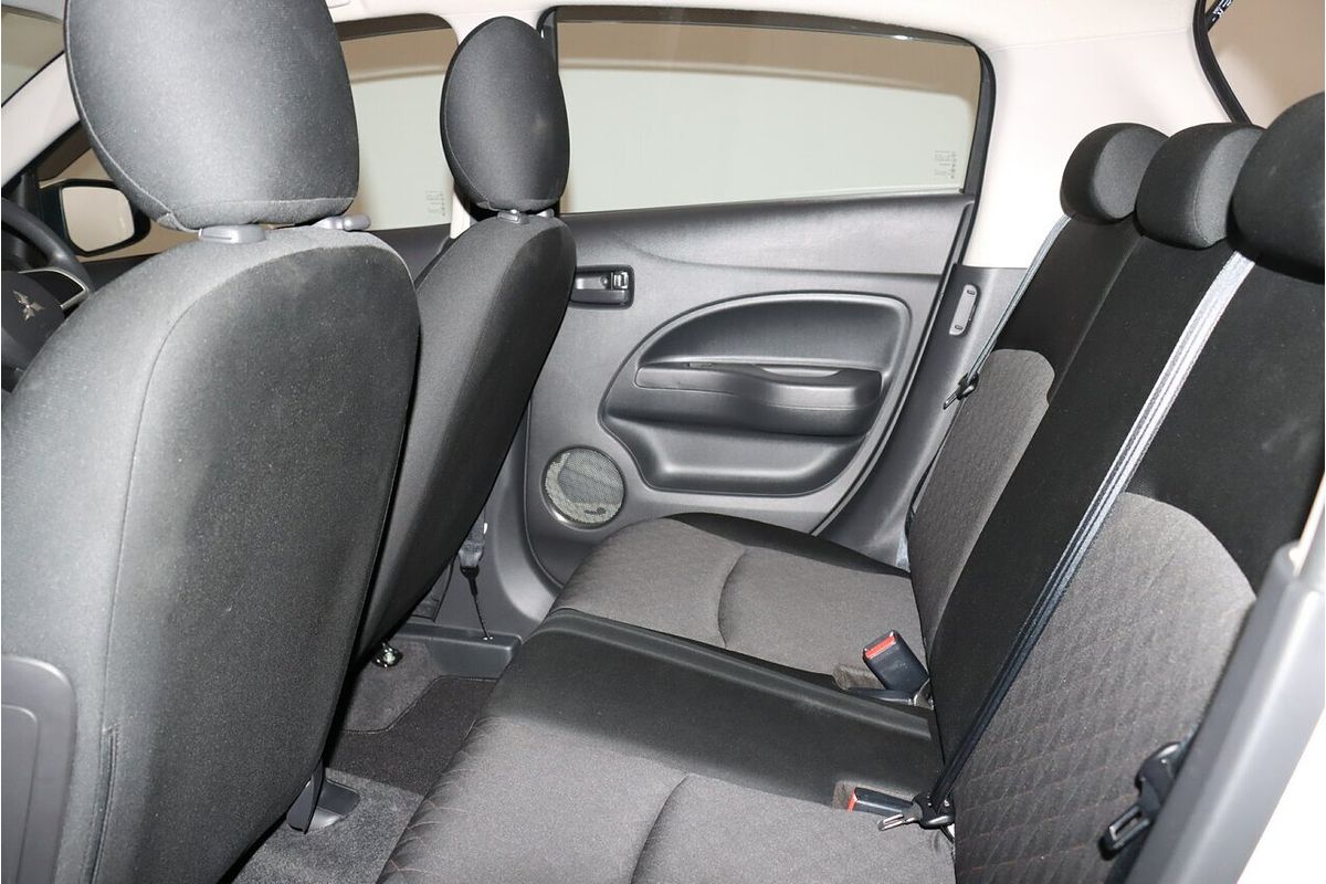 2021 Mitsubishi Mirage ES LB