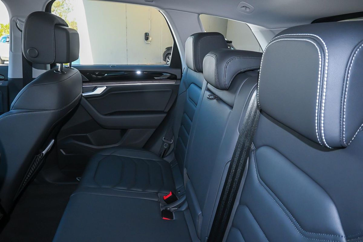 2024 Volkswagen Touareg 170TDI RC