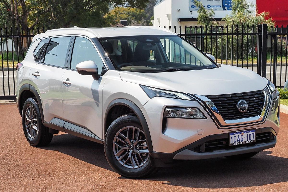 2023 Nissan X-TRAIL ST T33