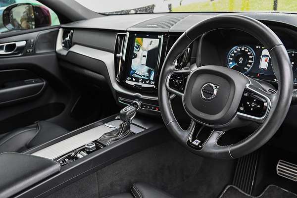 2020 Volvo XC60 T6 R-Design