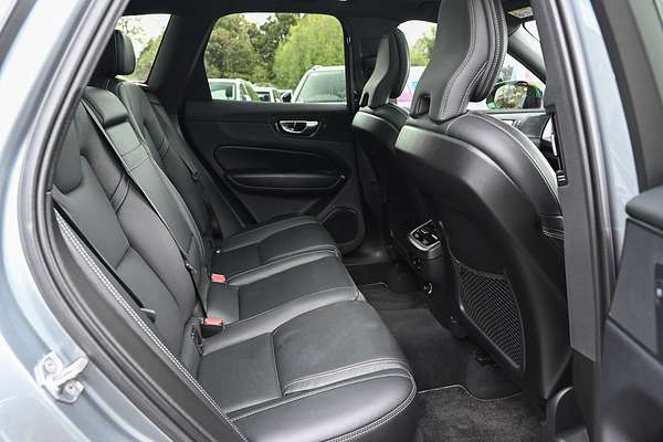 2020 Volvo XC60 T6 R-Design