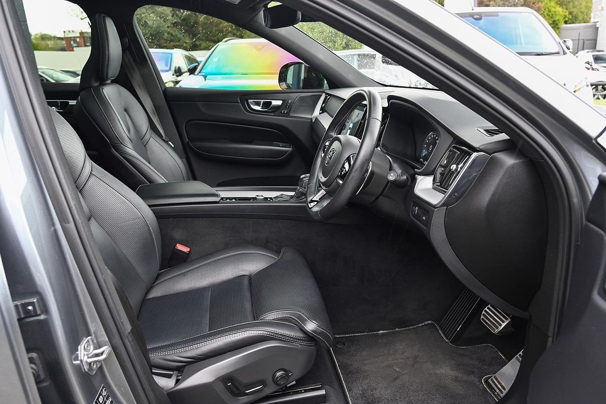 2020 Volvo XC60 T6 R-Design