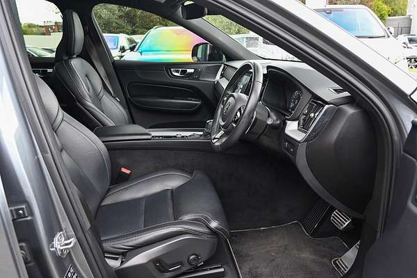 2020 Volvo XC60 T6 R-Design