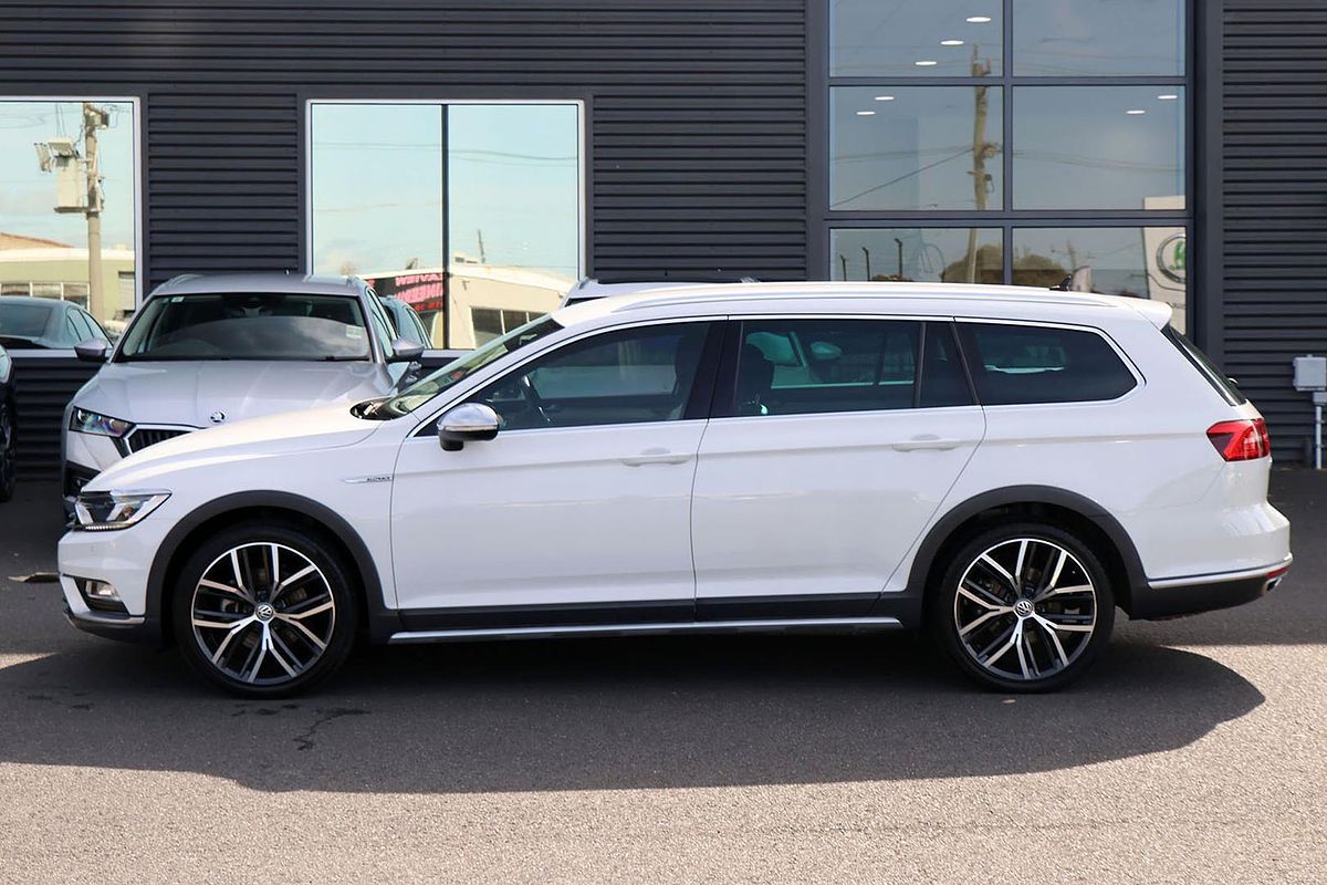 2018 Volkswagen Passat Alltrack Wolfsburg Edition B8