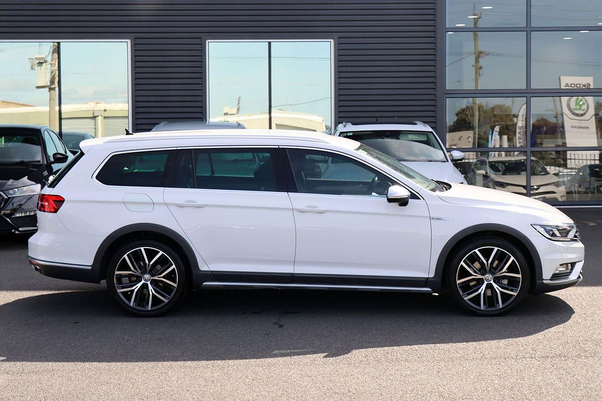 2018 Volkswagen Passat Alltrack Wolfsburg Edition B8