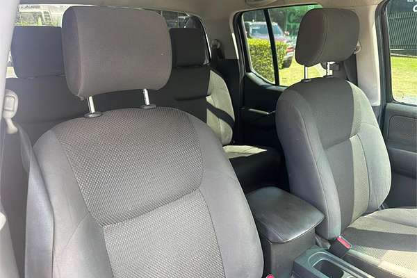 2010 Nissan NAVARA ST (4x4) D40