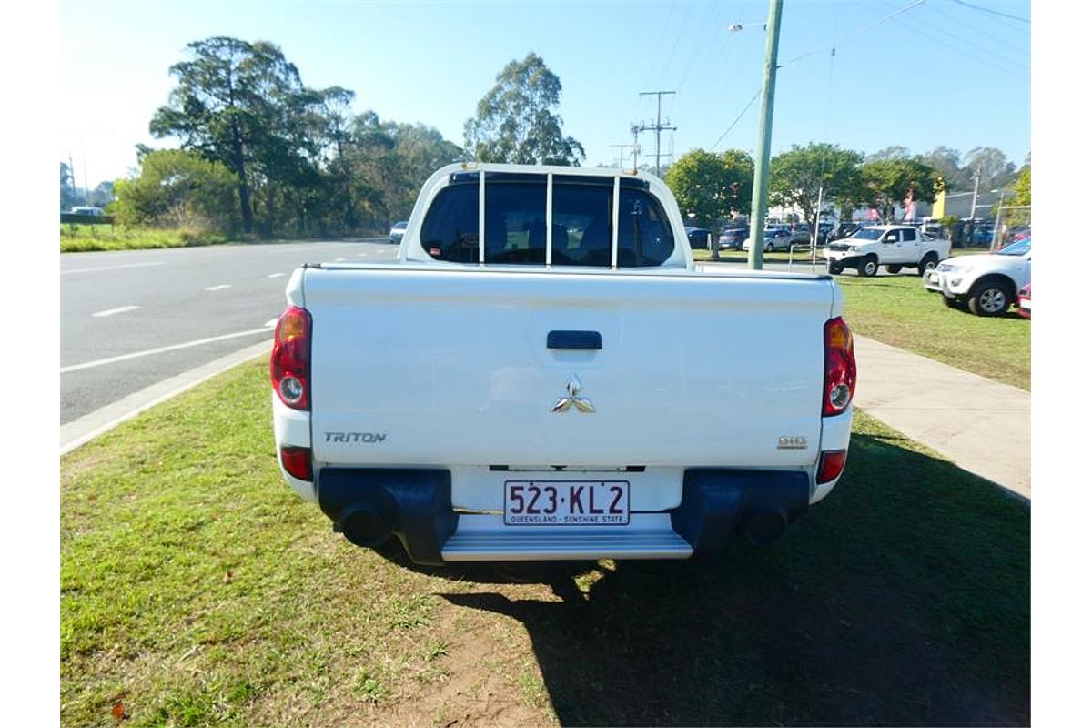 2013 Mitsubishi Triton GLX MN 4X4