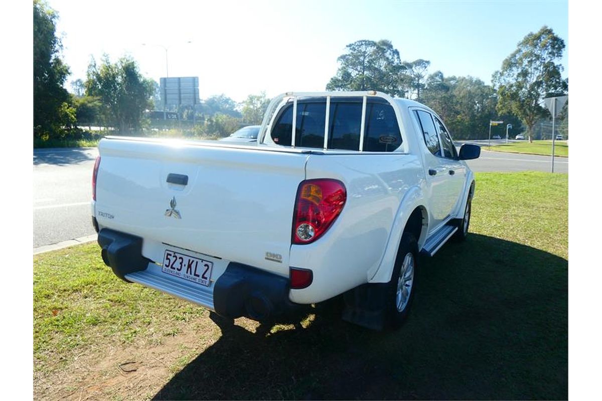 2013 Mitsubishi Triton GLX MN 4X4