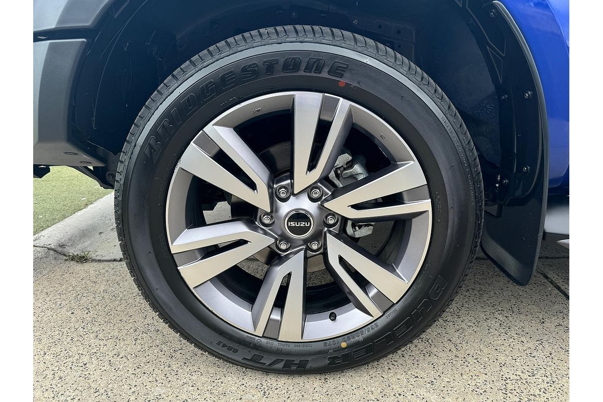 2023 Isuzu MU-X LS-T