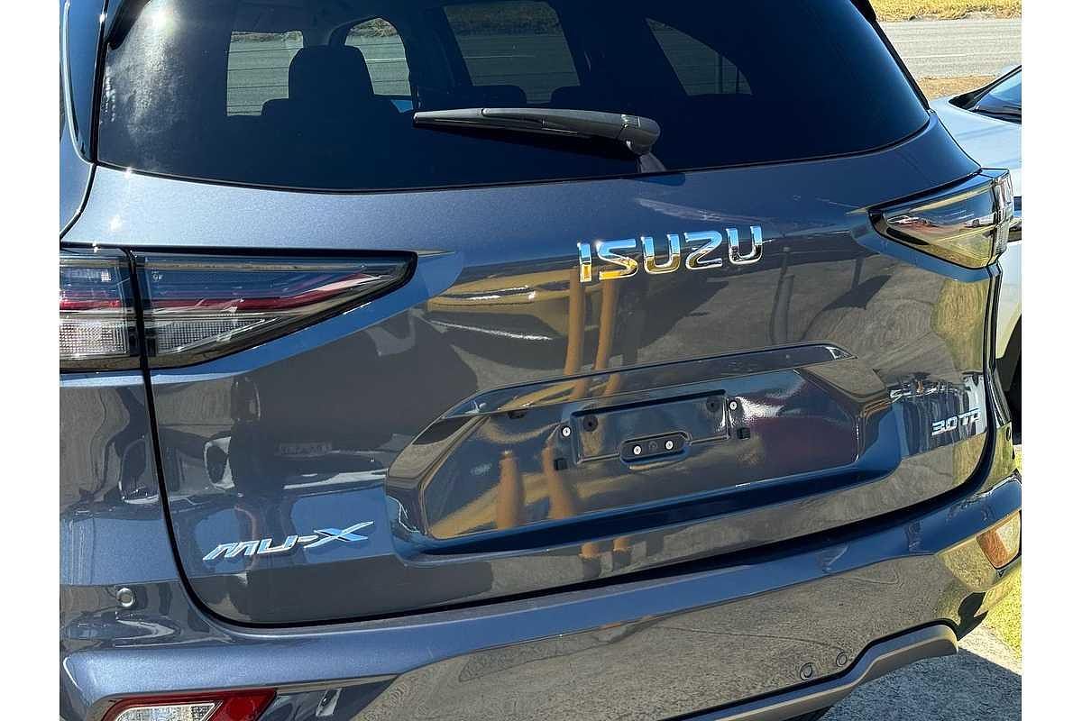 2023 Isuzu MU-X LS-T