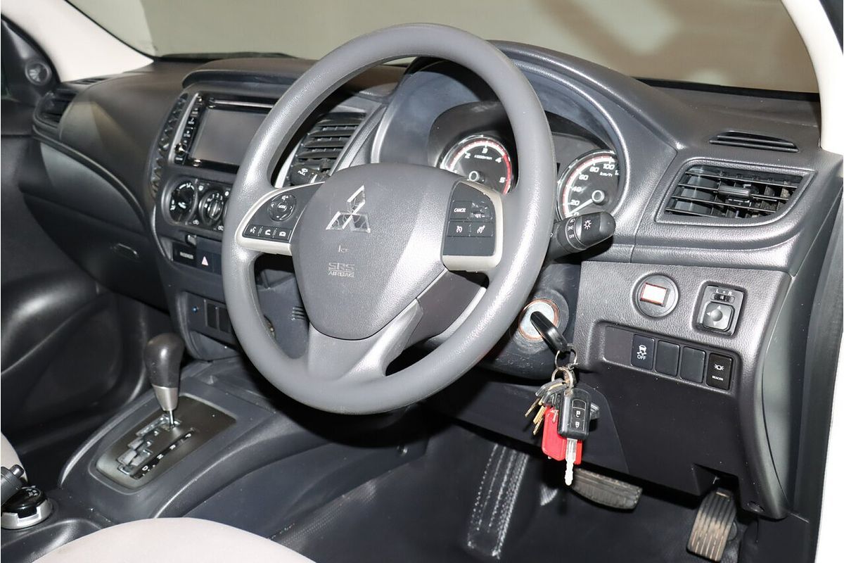 2020 Mitsubishi Triton GLX MR 4X4
