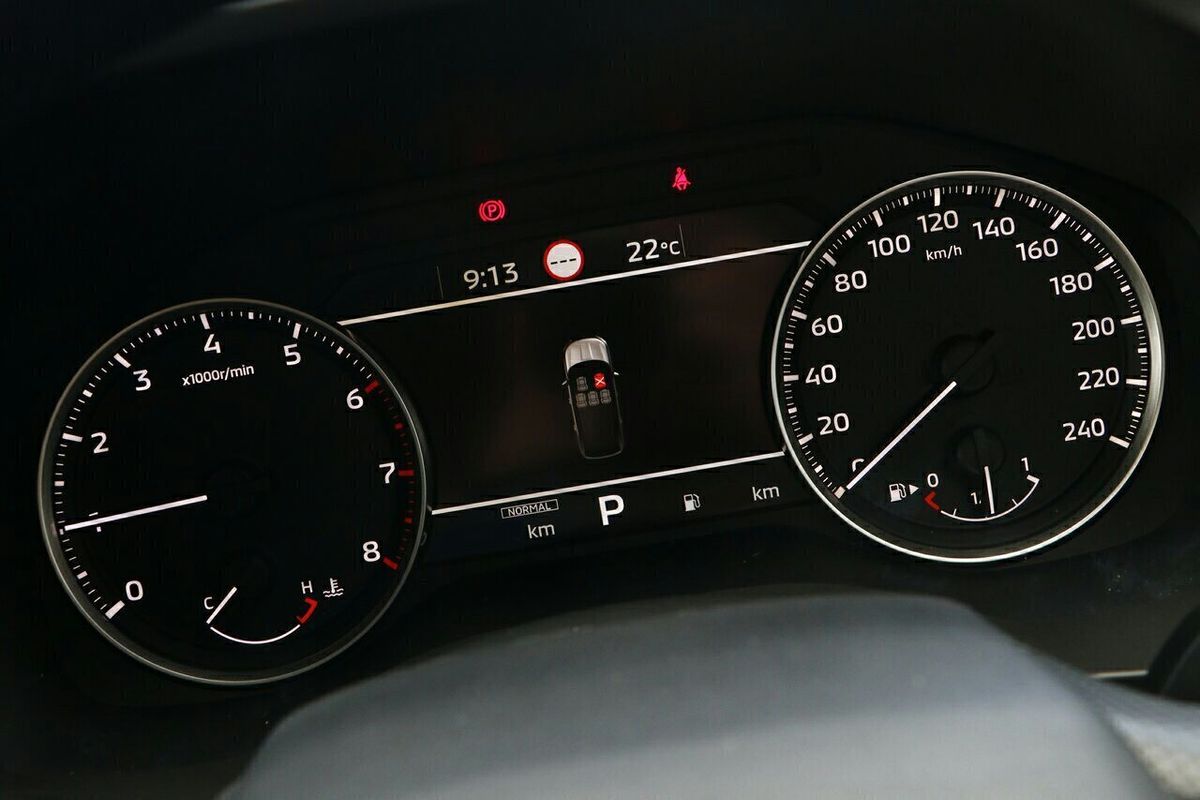 2024 Mitsubishi Outlander ES ZM