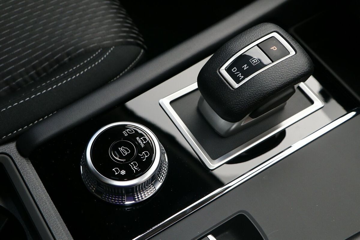 2024 Mitsubishi Outlander ES ZM