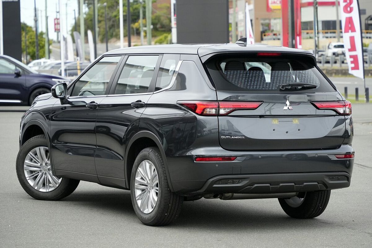 2024 Mitsubishi Outlander ES ZM