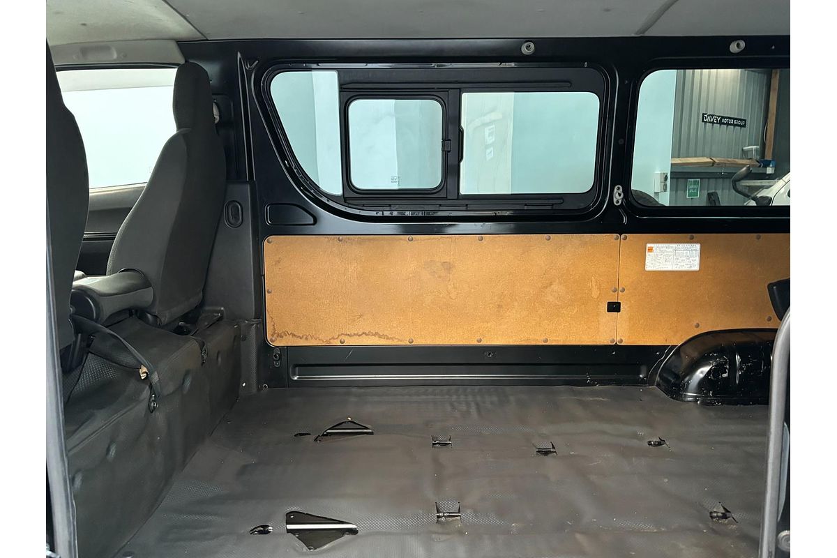 2019 Toyota HIACE
